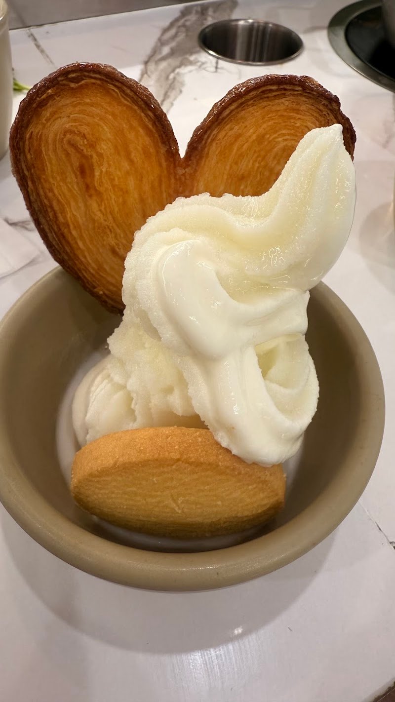 Divine Hotpot Train Buffet CBD photo 5